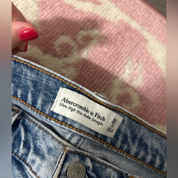 Abercrombie & Fitch Light Blue Distressed Straight Leg Jeans - Picture 2 of 2